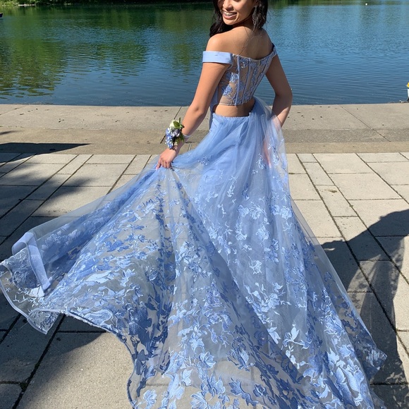 Ellie Wilde Prom Dress - Picture 2 of 8